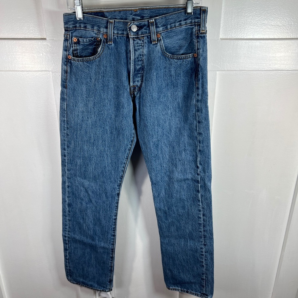 Levis 501 Original Fit Jeans Mens 30x32 Medium Wash Blue Denim 00501-0193